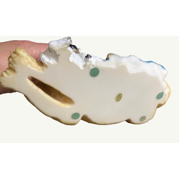 Angel and Lion Figurine With Lamb - Hand-Painted Resin Statue On Wood Base - Picture 8 of 12